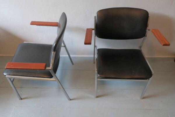 Paire de fauteuils Gijs van der Sluis modèle 57, Pays-Bas 1960