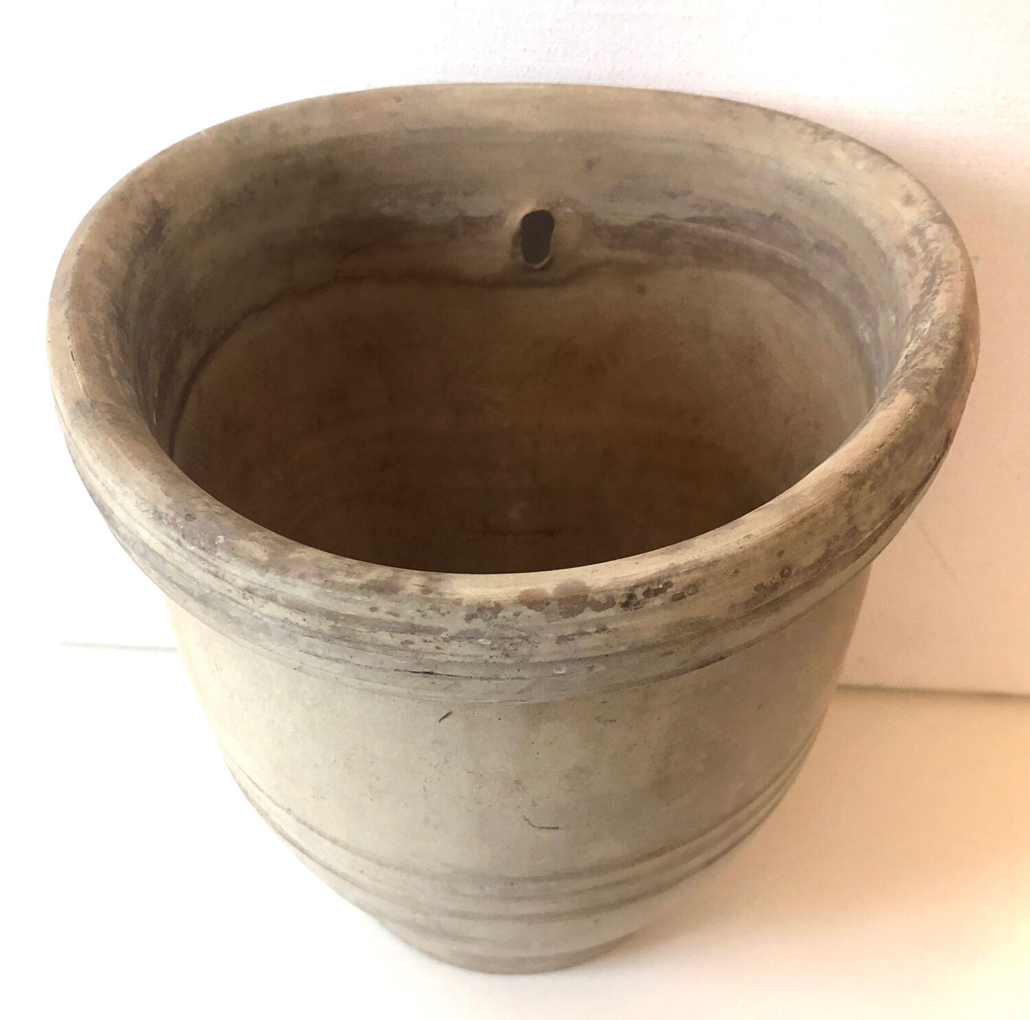 Terracotta wall pot