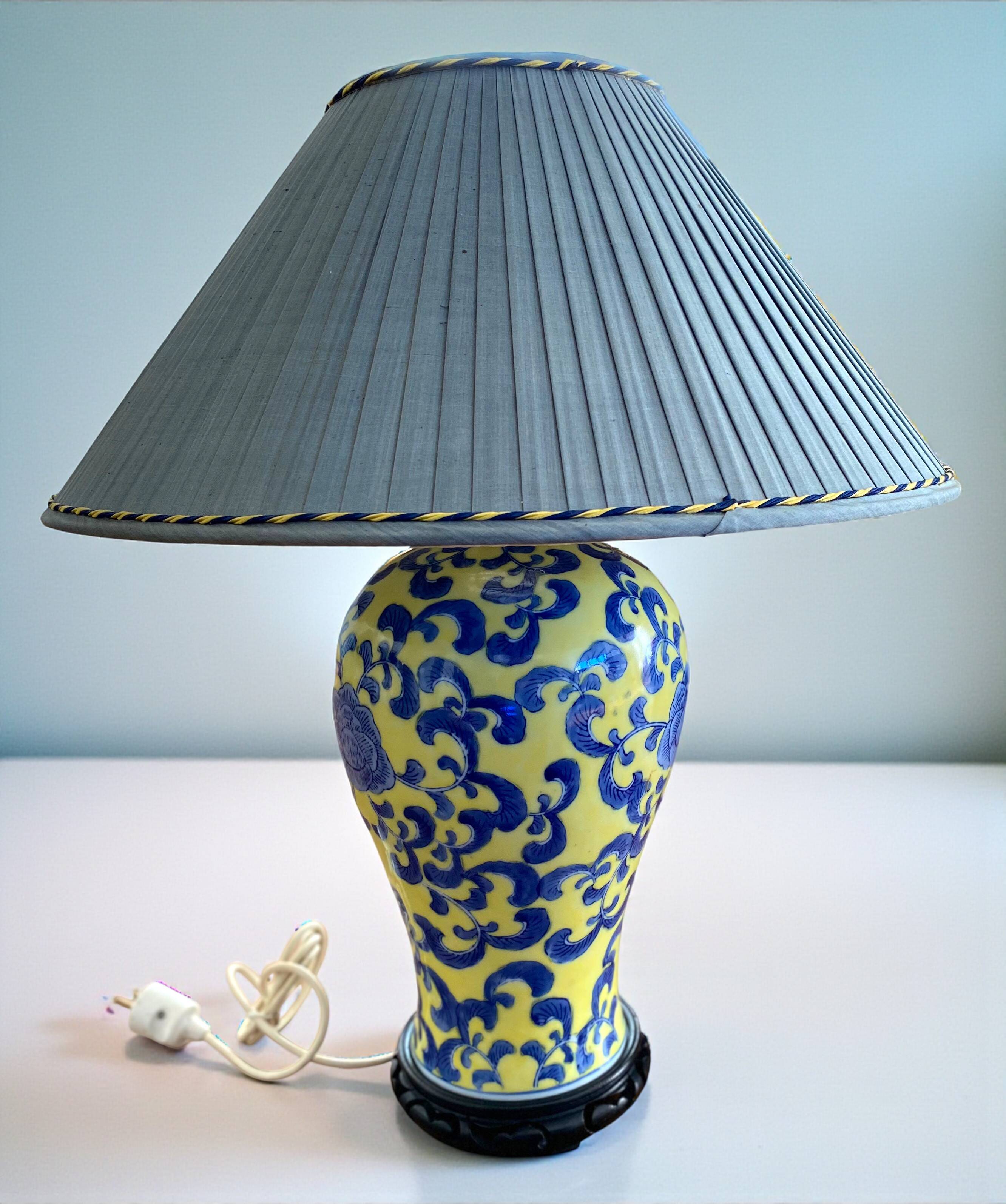 Vintage: large ceramic lamp signed Carlos Remes (1992)