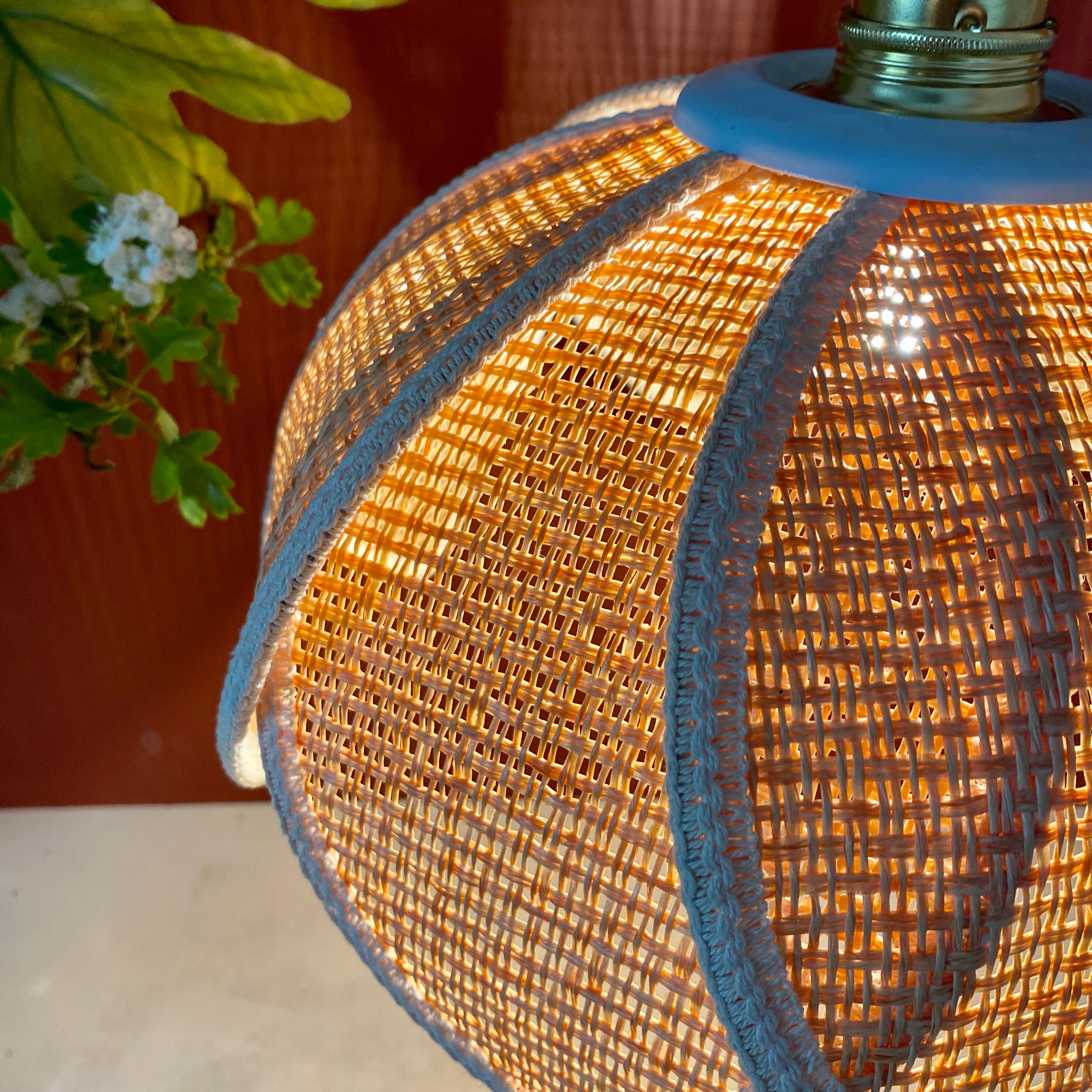 Vintage lotus flower pendant lamp