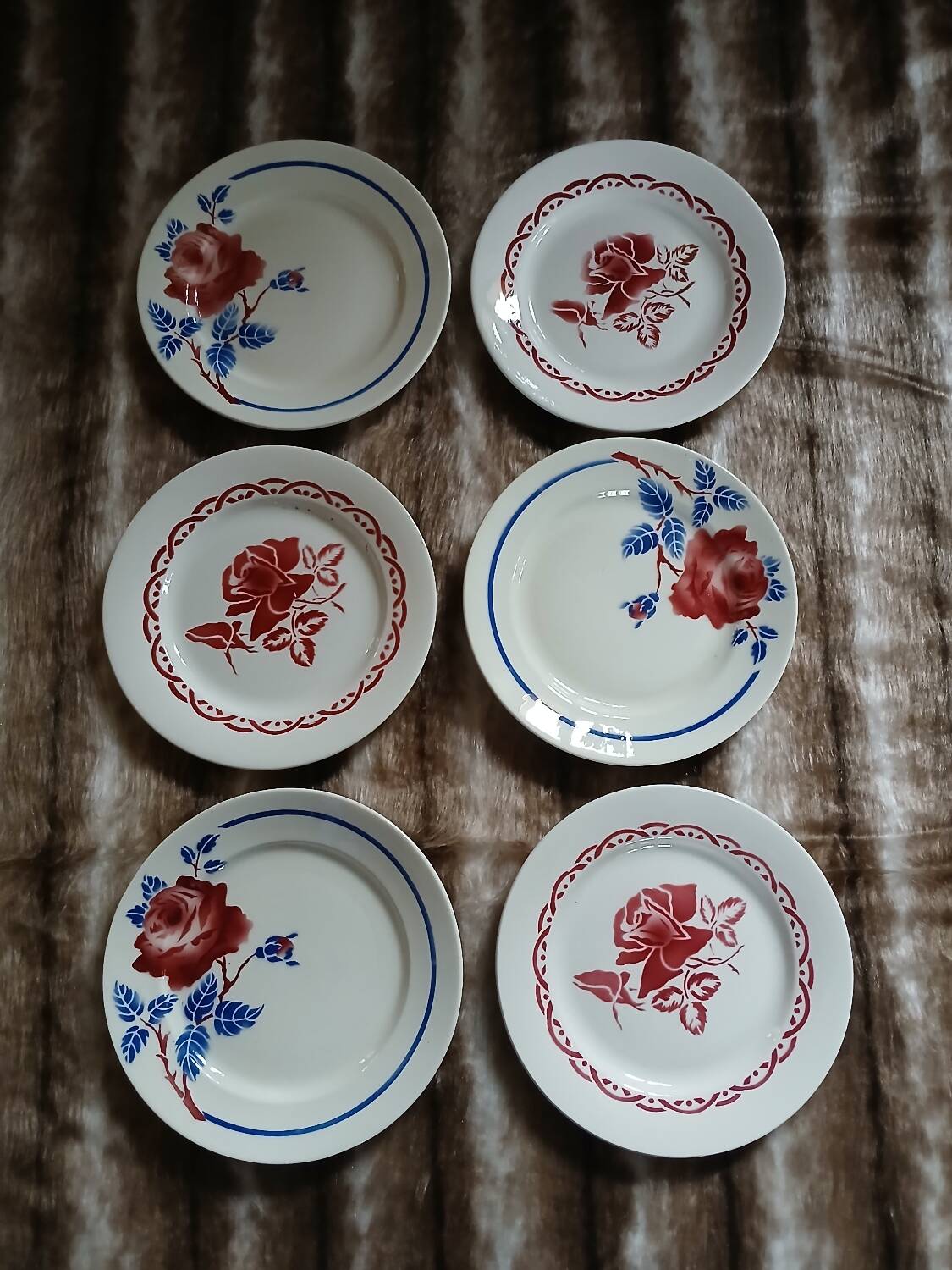 6 mismatched antique flat plates