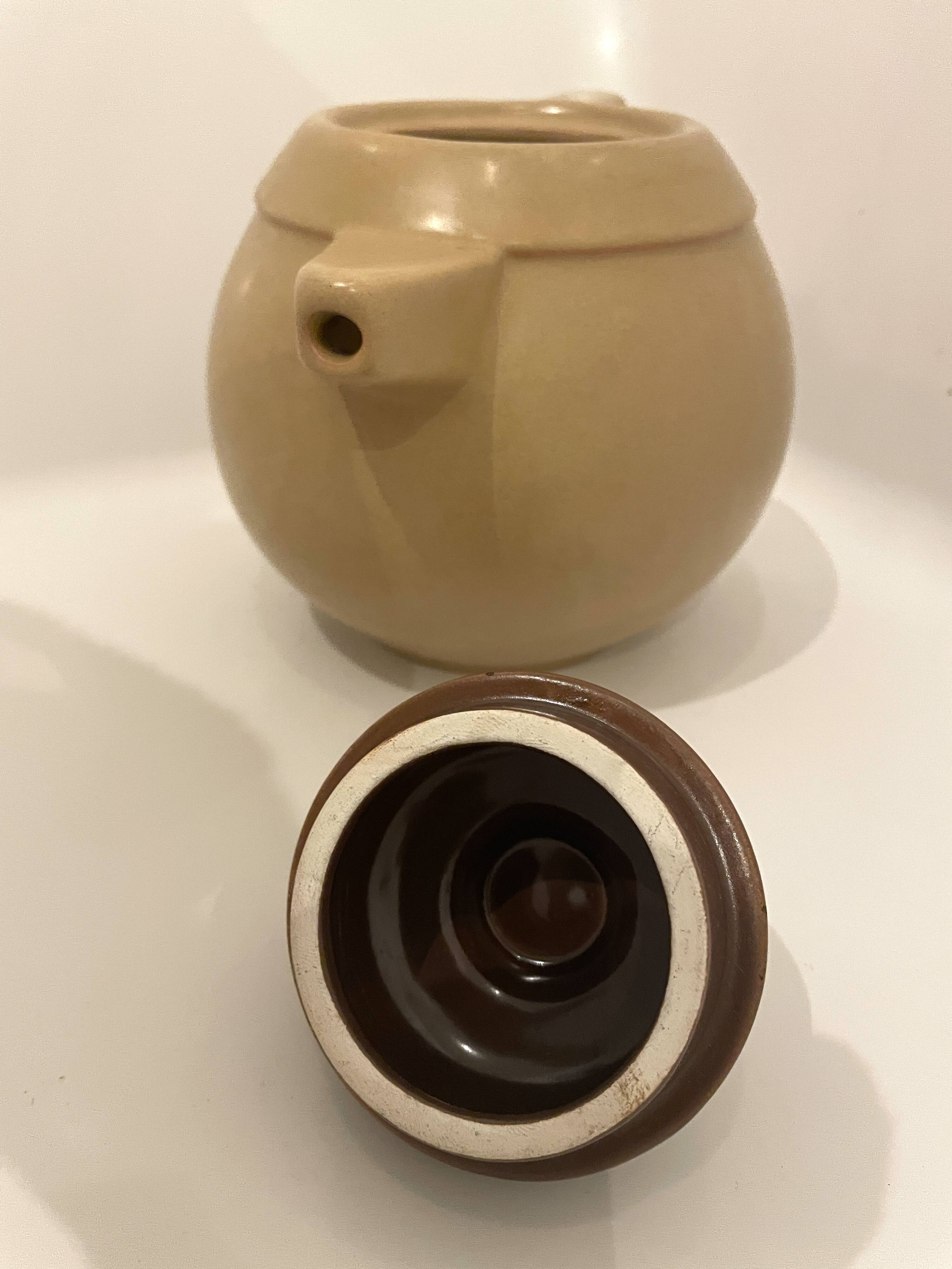 Théière / cafetière vintage en grès – Design moderniste années 70 –
