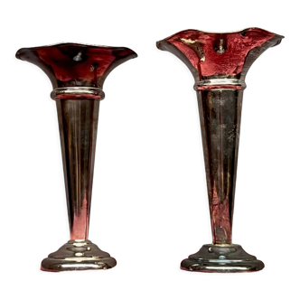 Vases en métal argenté