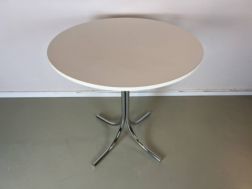 Vintage round white chrome dining table from the 70s.