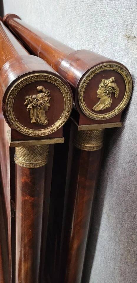 Rare Empire period mahogany bed with gilt bronze profiles circa 1800