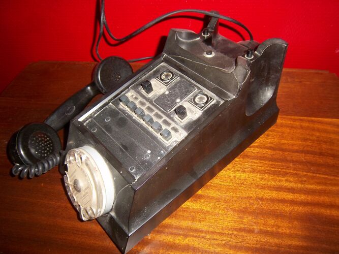 Téléphone en bakélite de 1950 (centrale téléphonique)