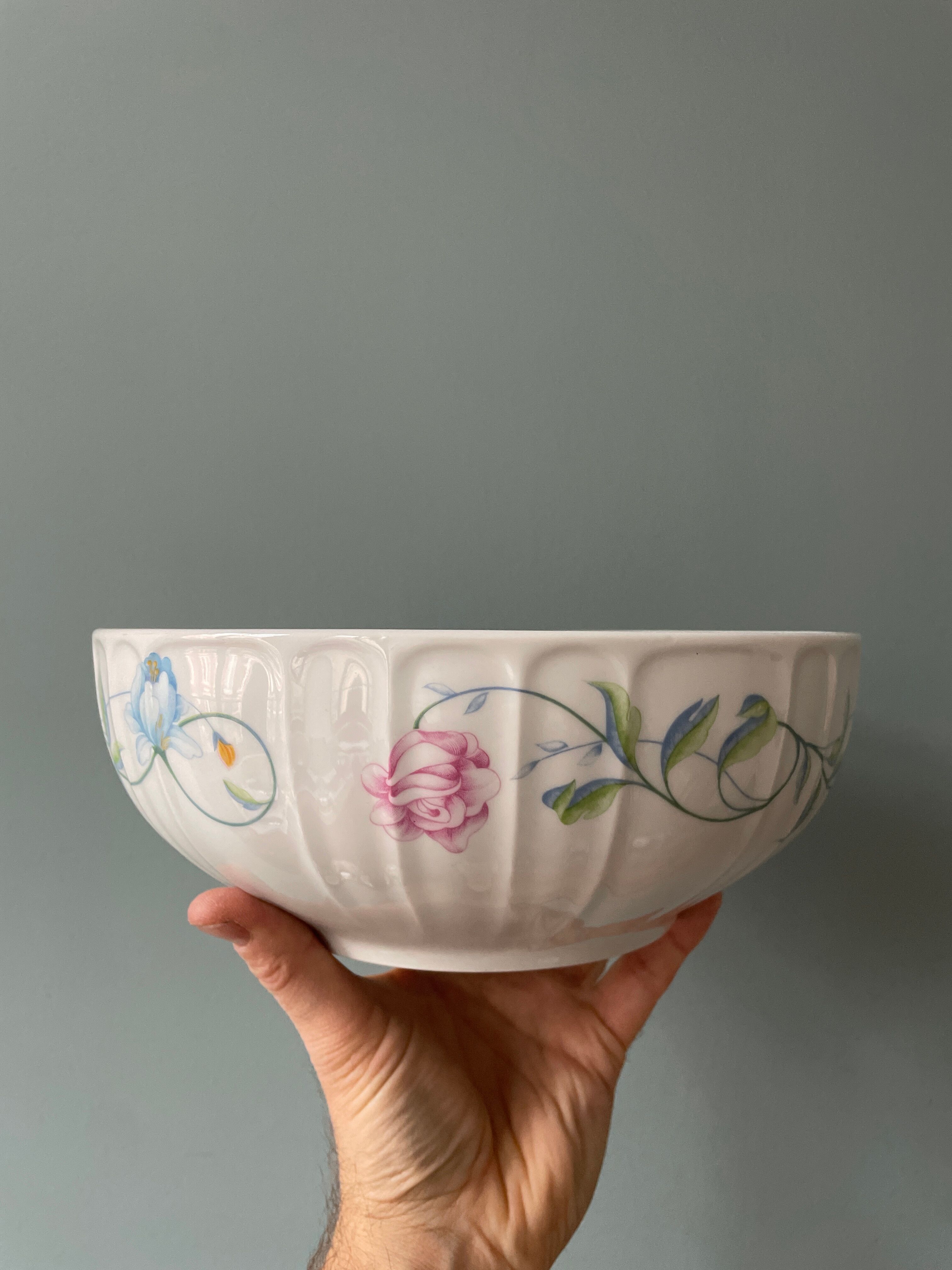 Vintage fine porcelain salad bowl, "Laurent creation"