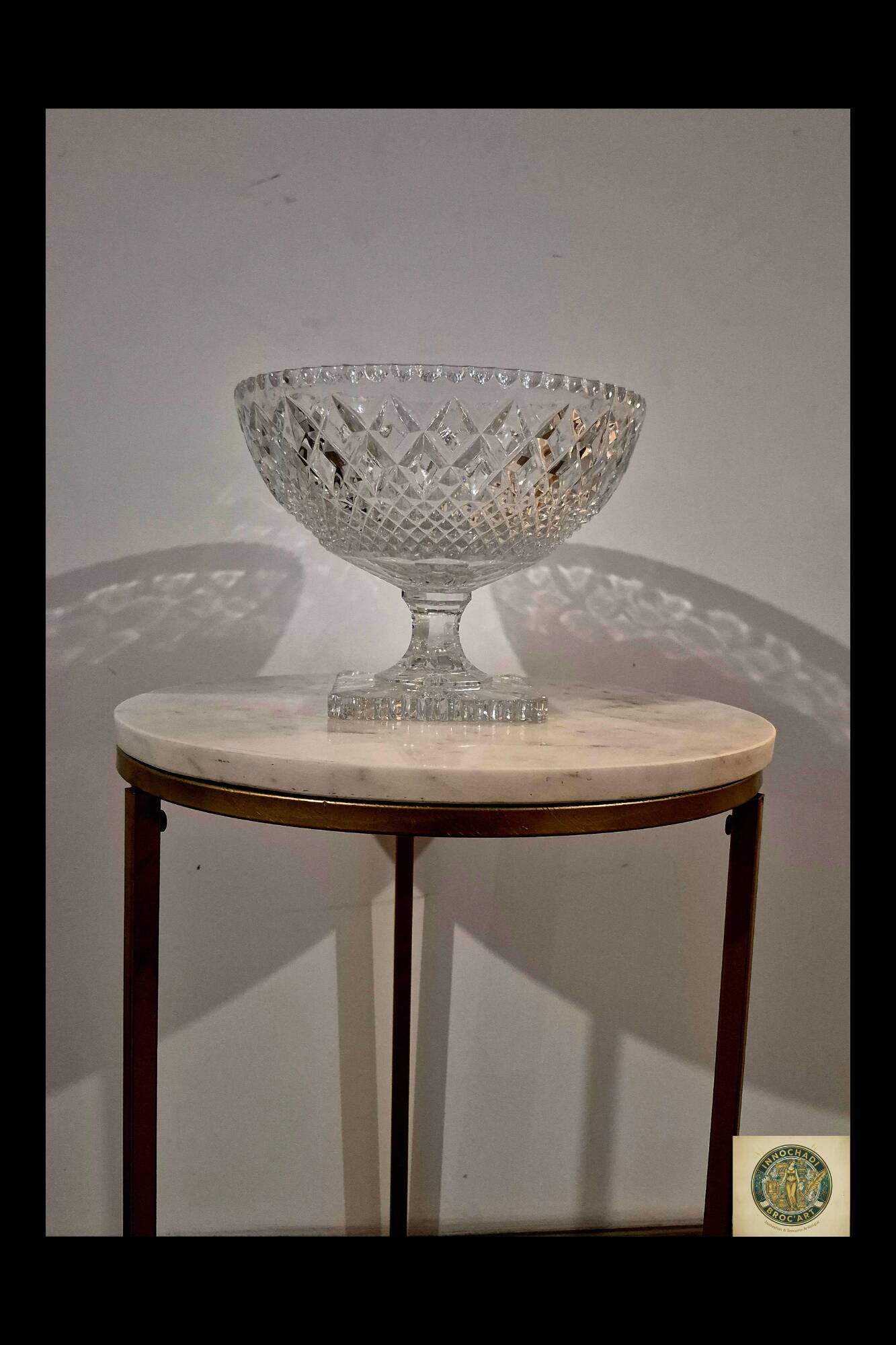 Fruit bowl or centrepiece.