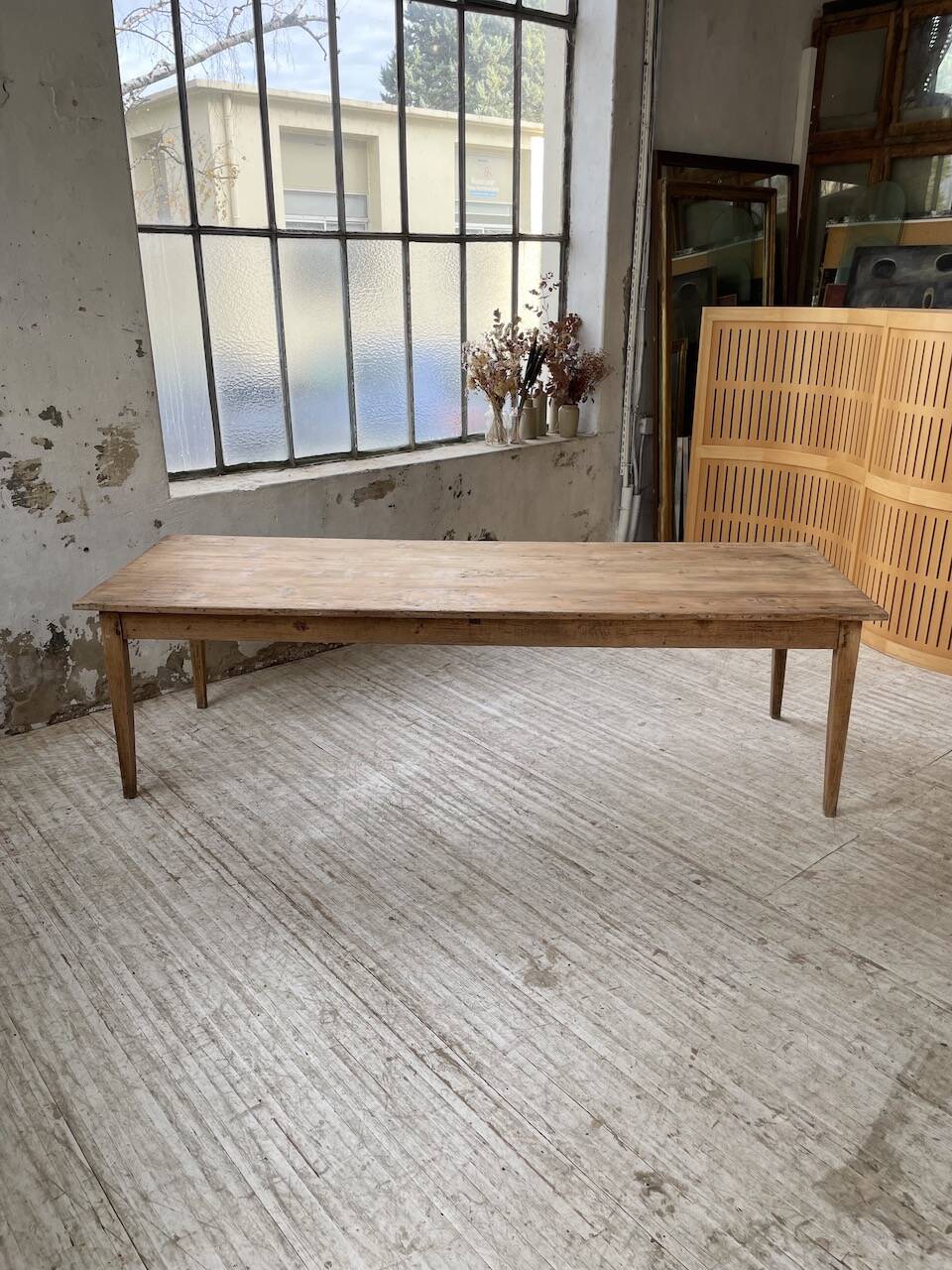 Farmhouse table with spindle legs in oak and pine, 2.5m