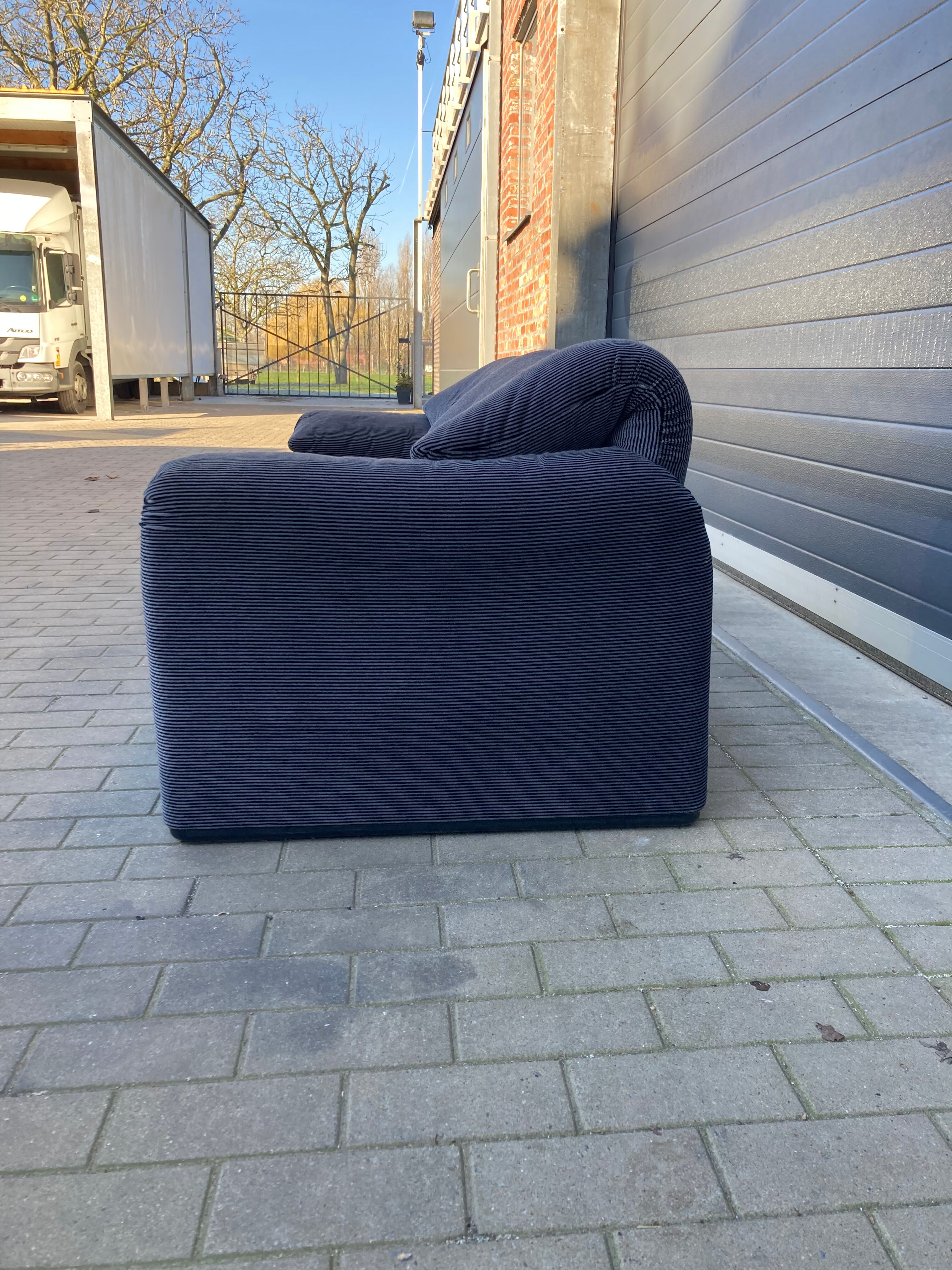 2x Cassina Maralunga 2places (190cm) by Vico Magistretti