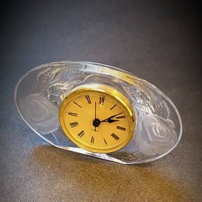 Vintage quartz crystal alarm clock