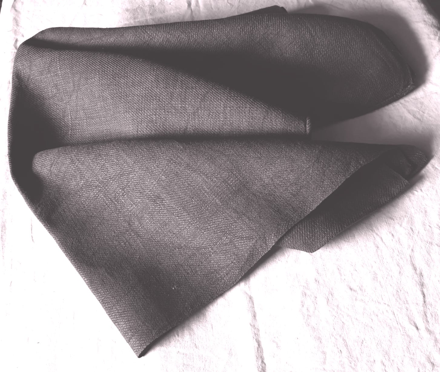 Nappe rustique brune en chanvre lavé teint 1m x 1m80