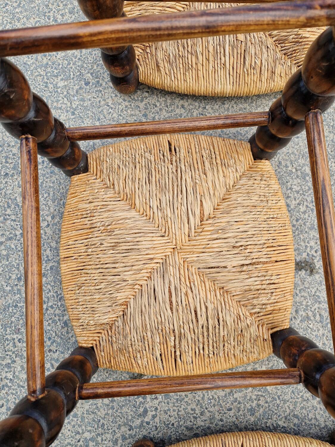 Set of 3 country straw stools