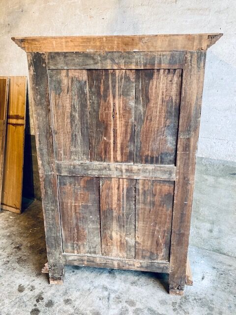 Rustic chic chest of drawers