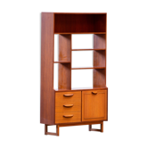 Bibliothèque scandinave vintage.