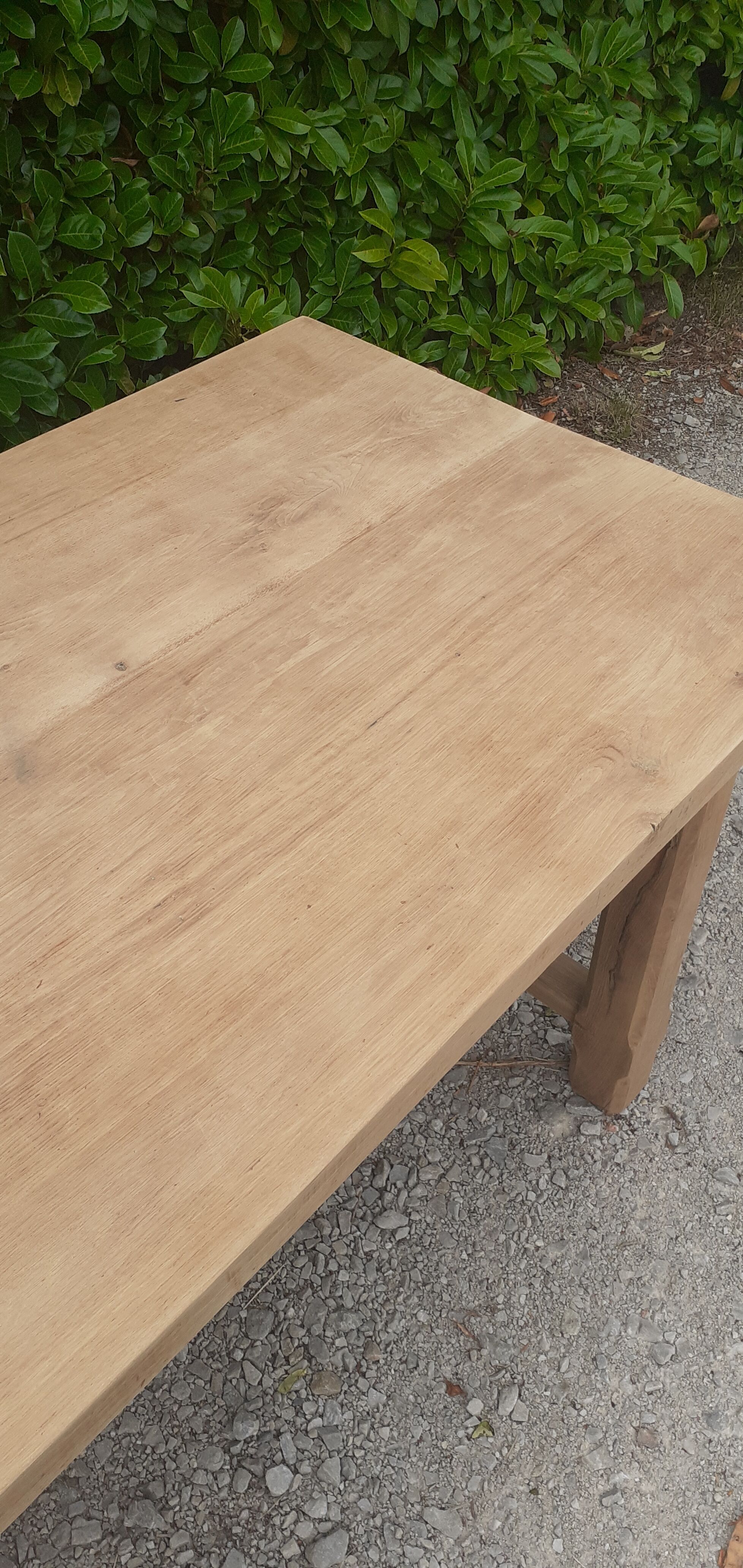 Farmhouse table in solid oak raw wood