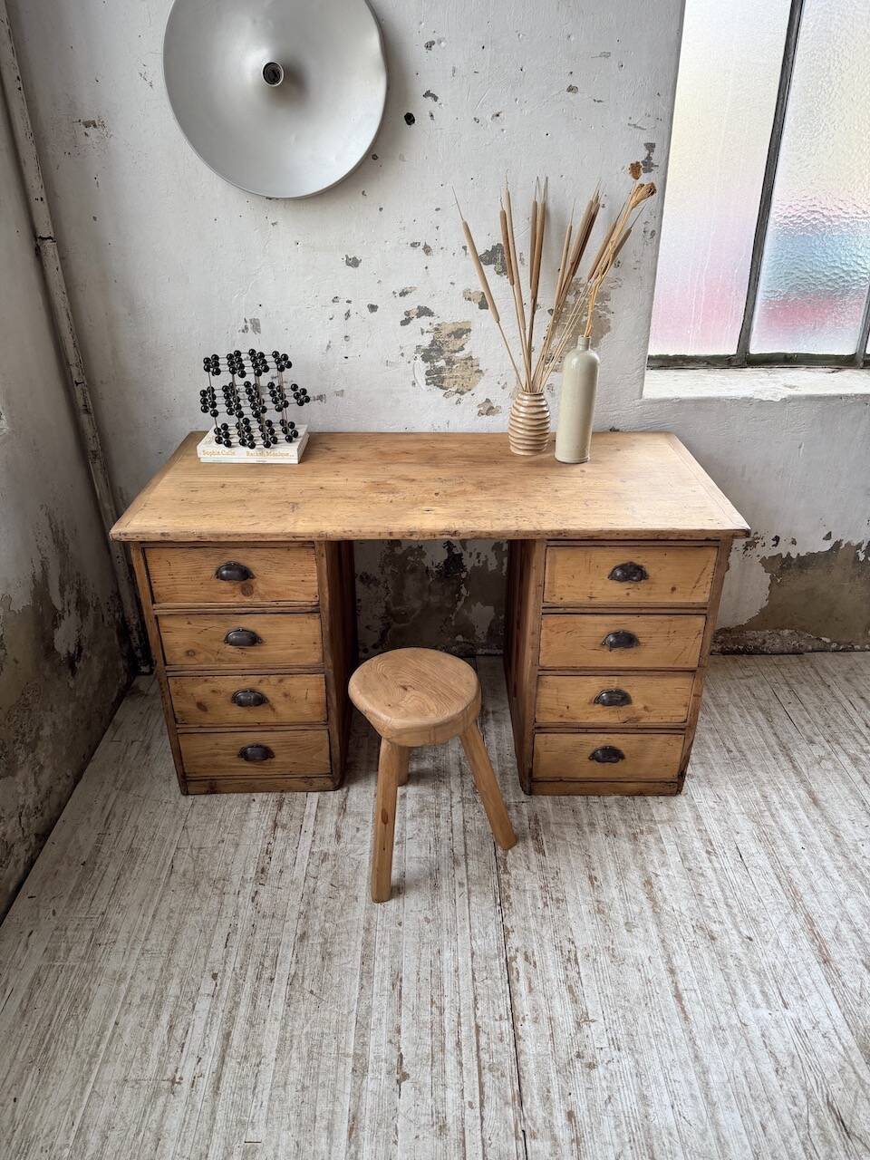Bureau pin meuble atelier 1950