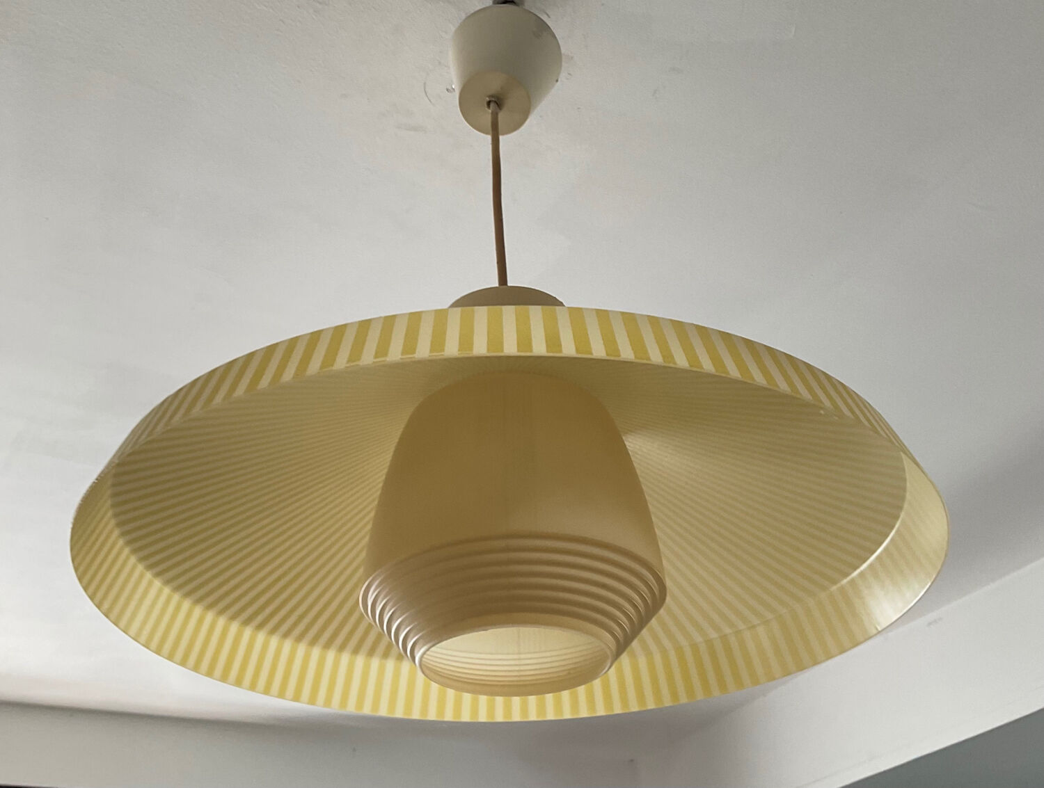 Saucer pendant light from the 60s and 70s
