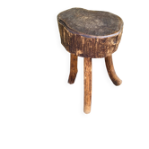 Tripod stool in solid wood