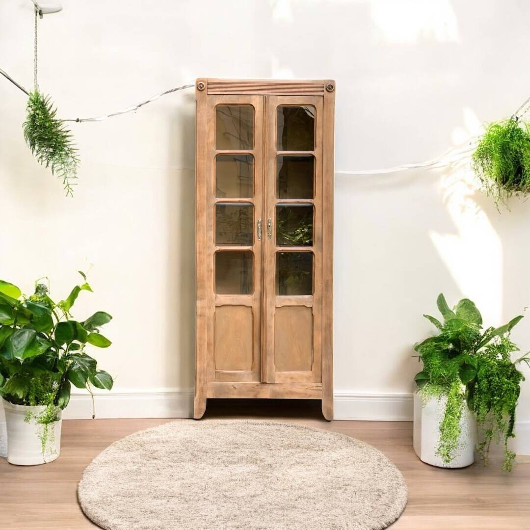 Armoire parisienne vitrée en bois brut, 1940