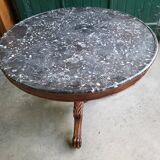 Round pedestal table with marble top and mahogany tripod from the 19th century