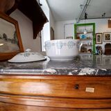 Soup tureen, vegetable dish