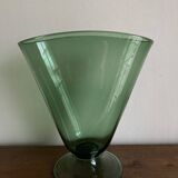 Italian Médicis neo-classical vase design 1960 in XXL blown green glass.