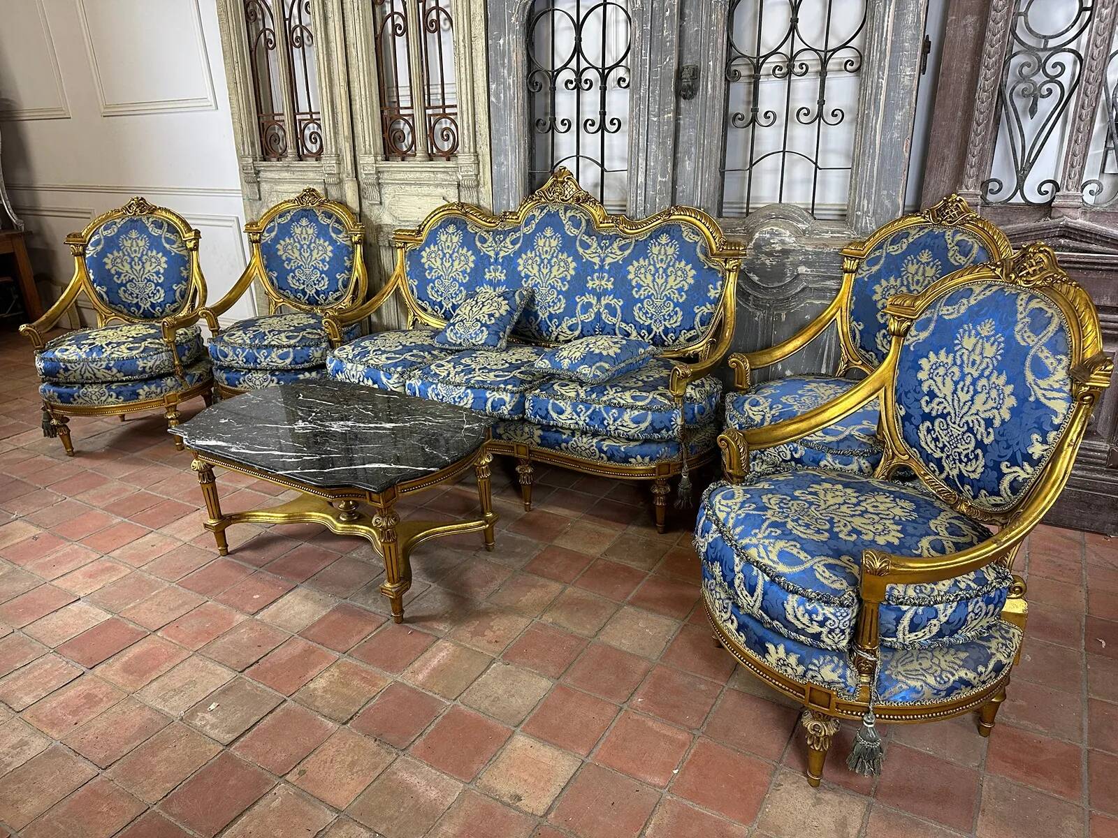 Salon Louis XVI doré complet - Canapé 3 places + 4 fauteuils