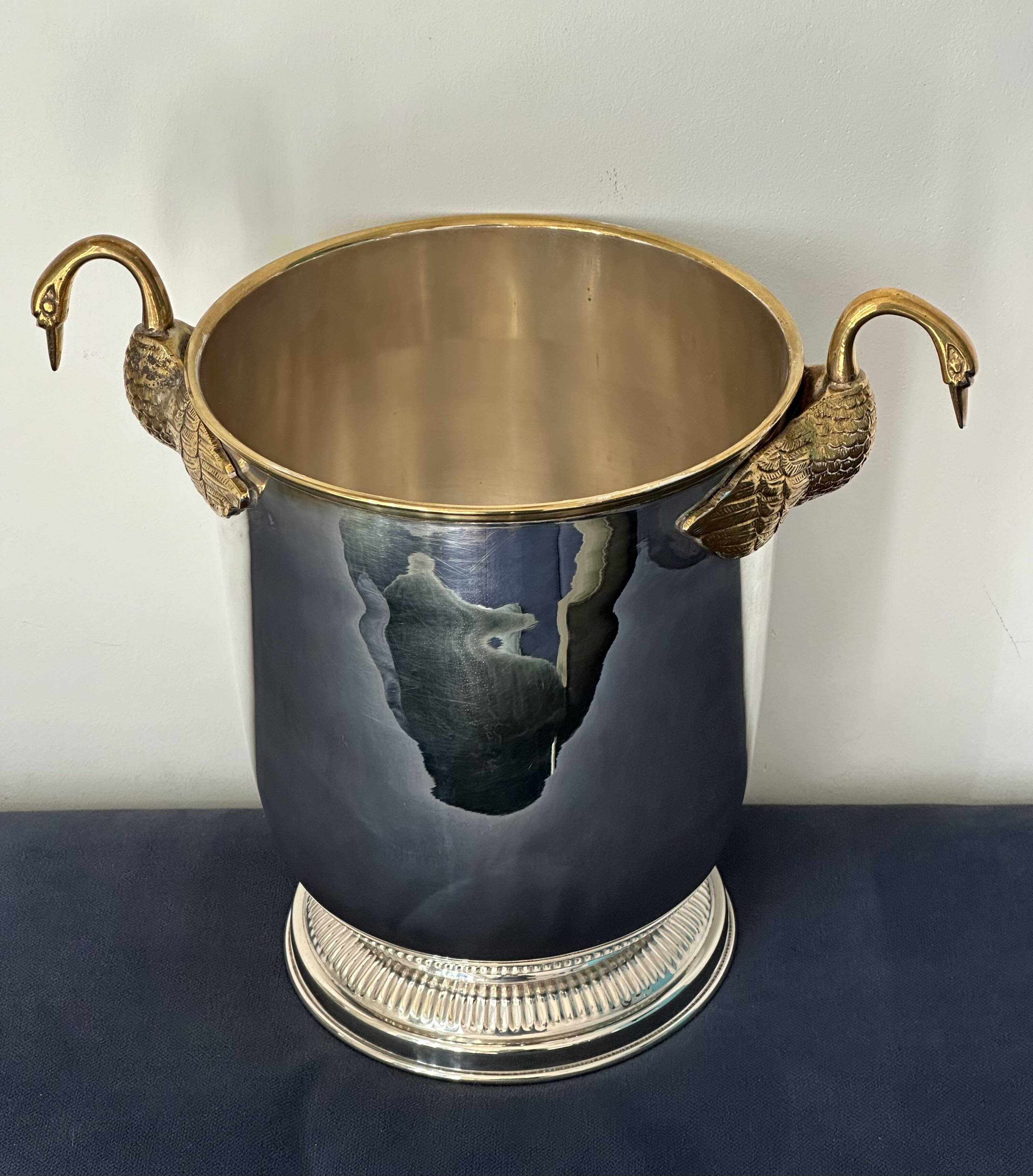 Champagne bucket with swans, in silver and gold metal, attributed to Christofle, 1940/1950