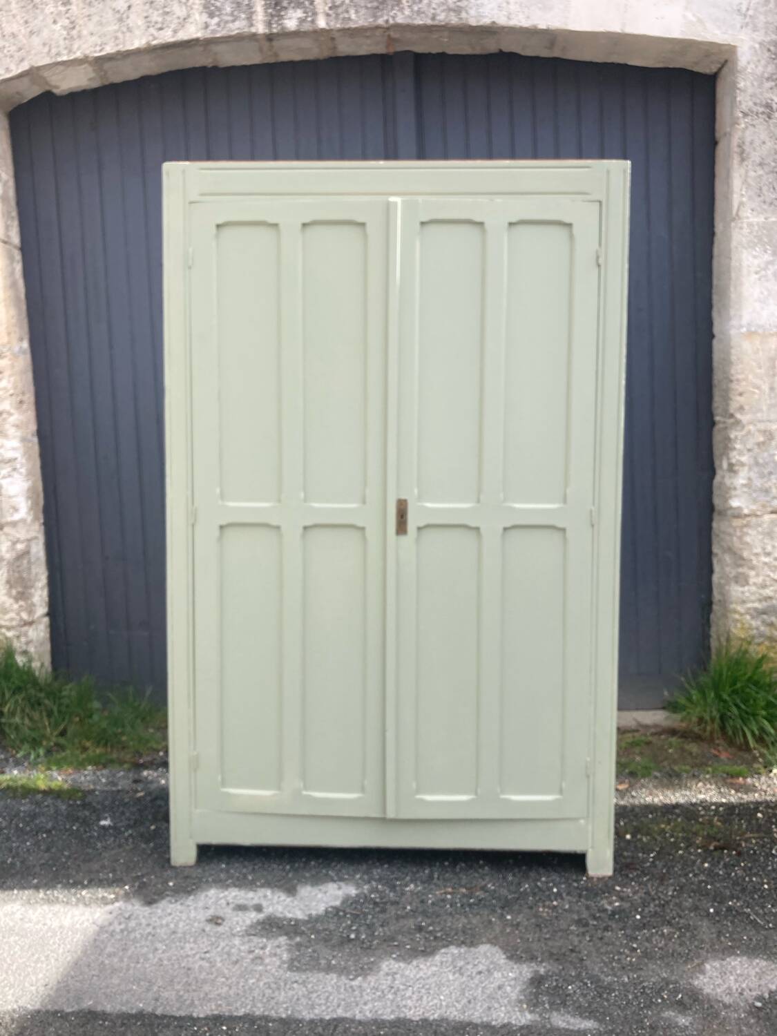 Armoire parisienne