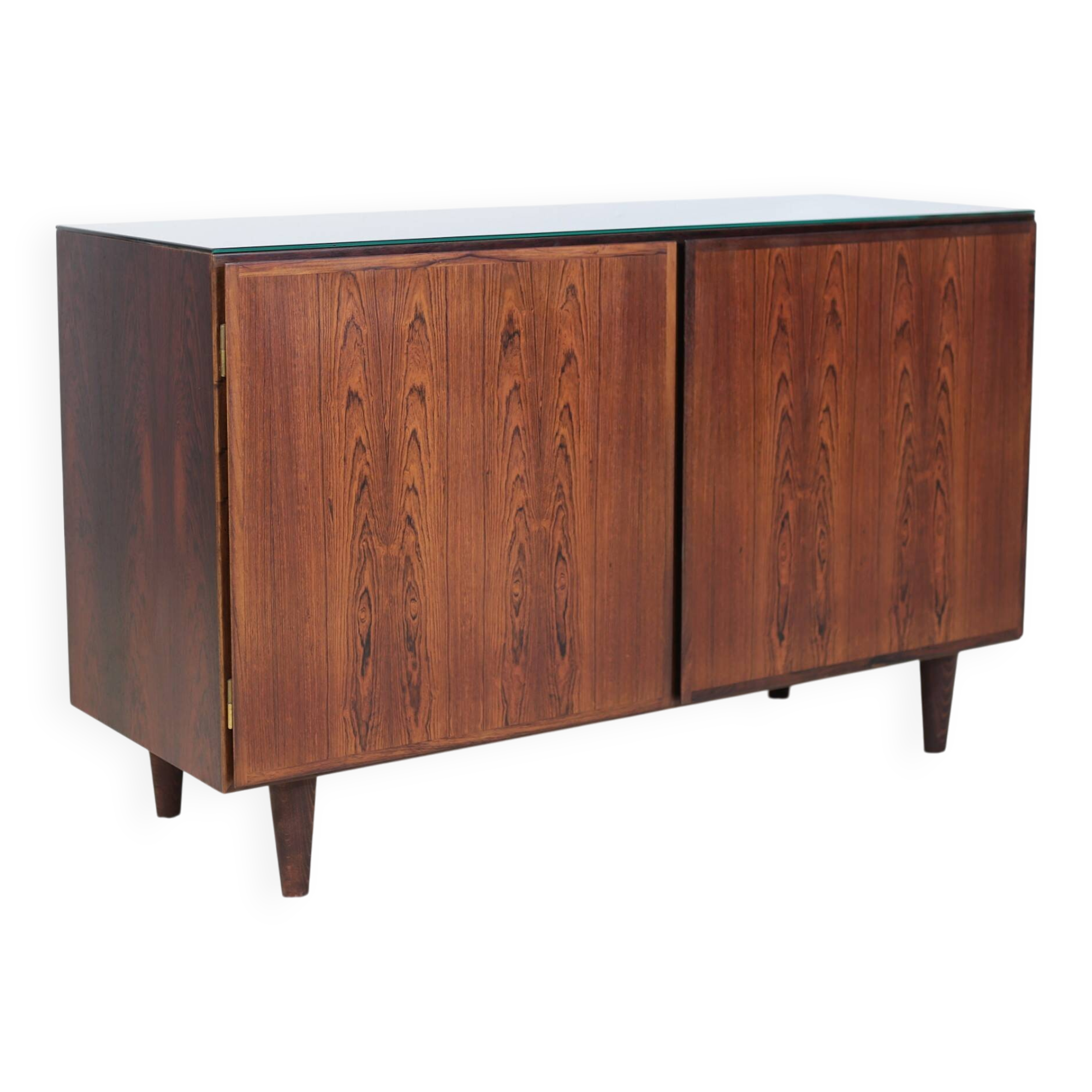 Omann Jun buffet in rosewood