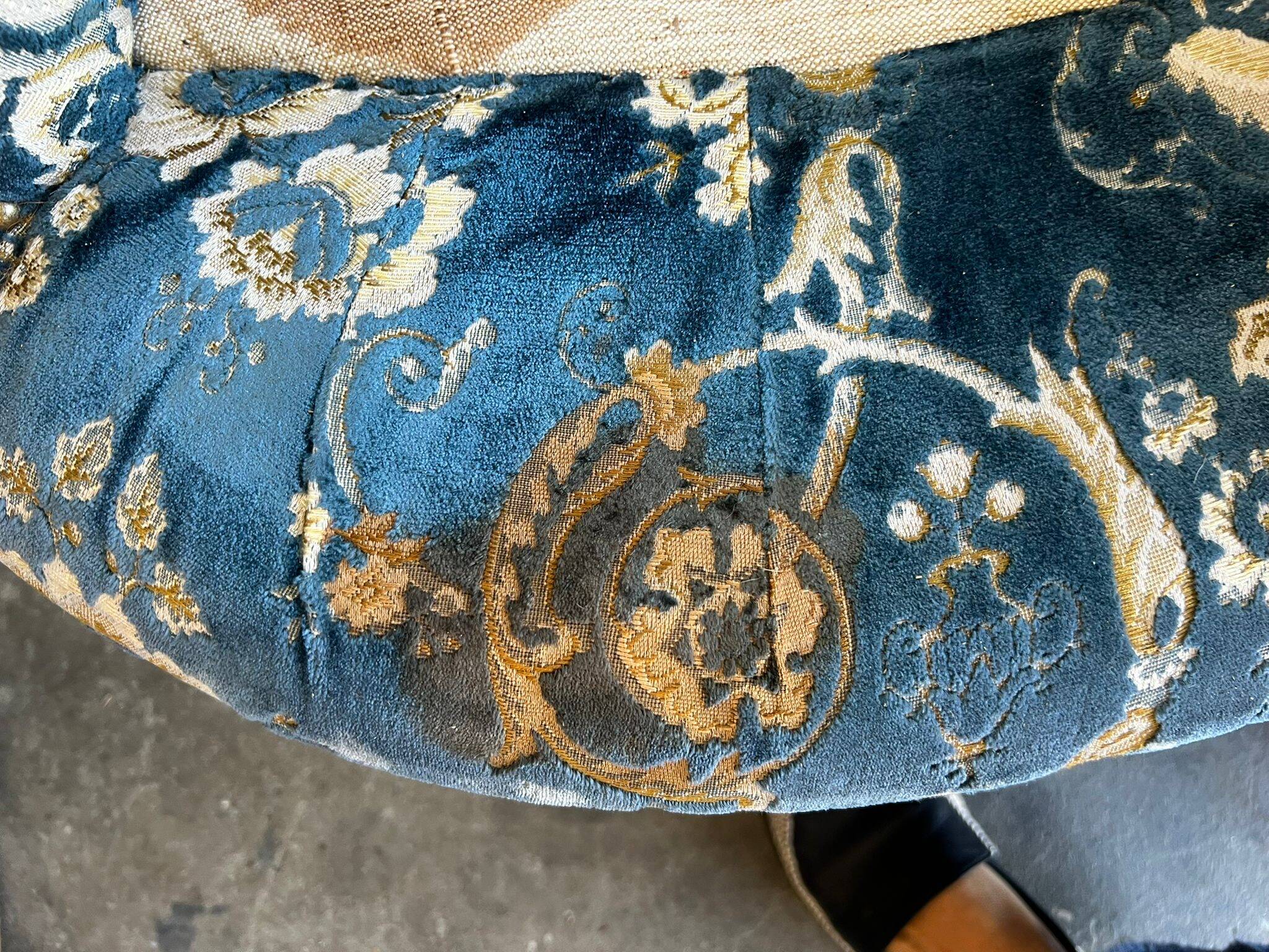 retro vintage baroque sofa