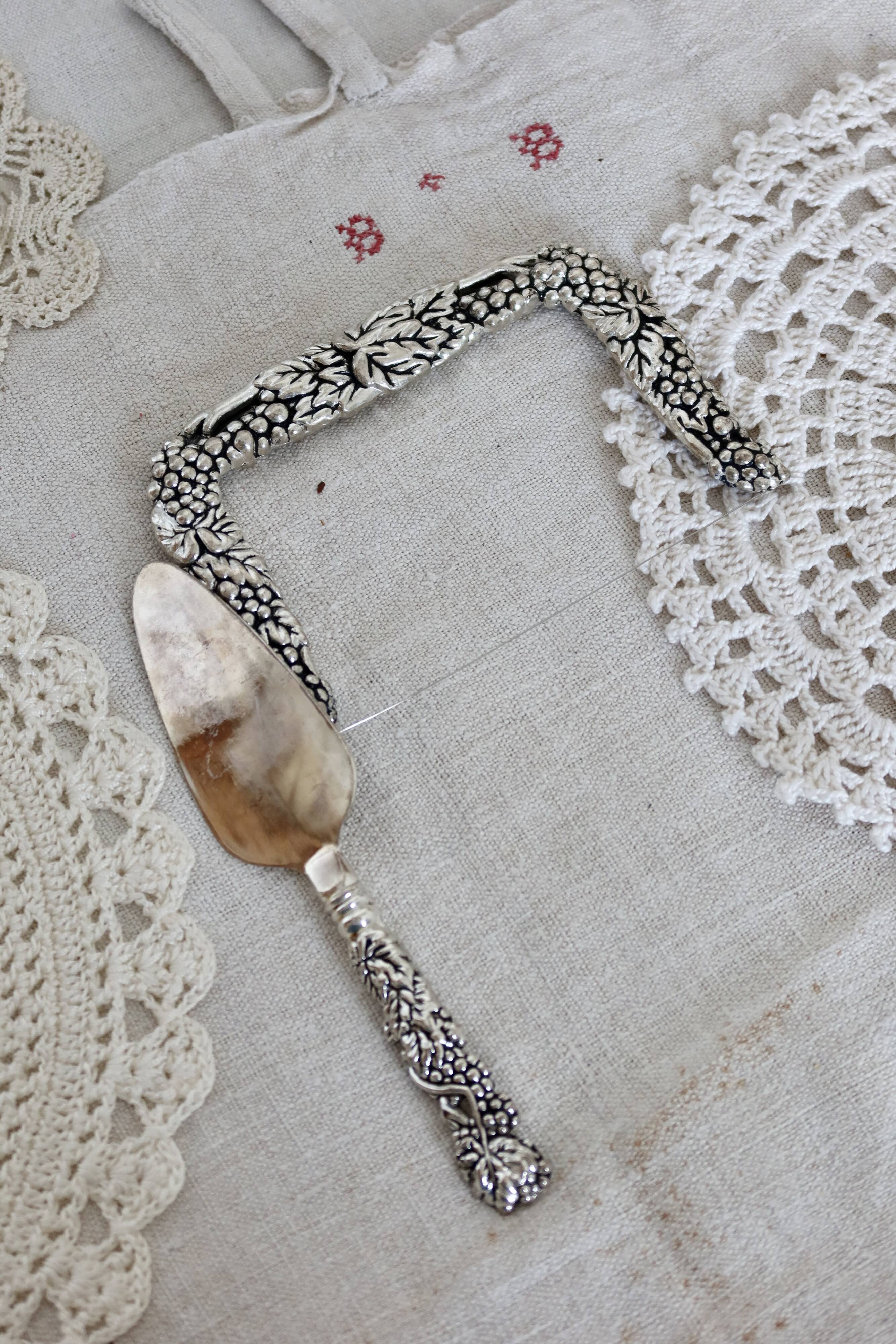 Vintage silver plated cake/cheese knife