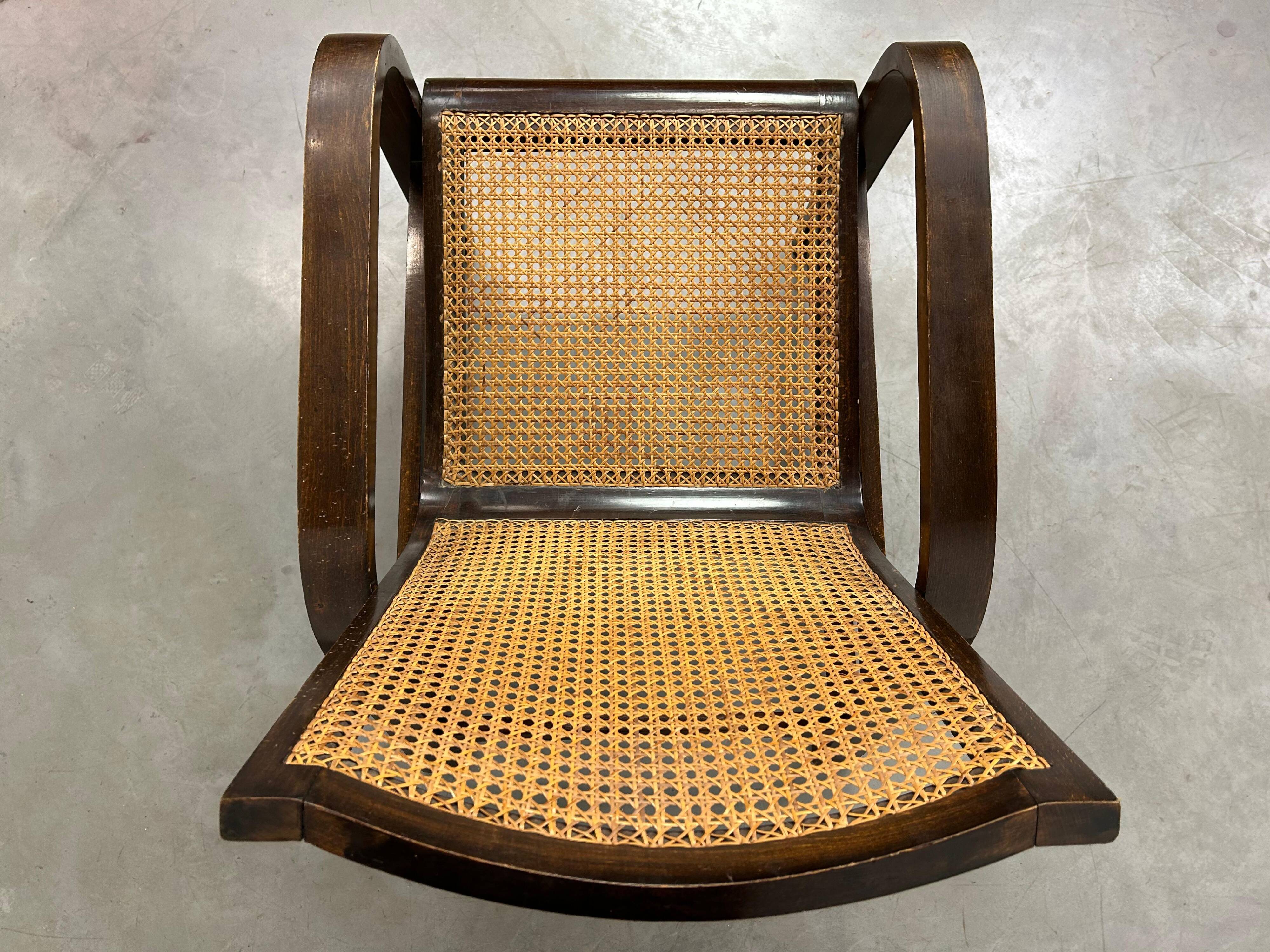 Fauteuil lounge fonctionnaliste en bois courbé n°668 Thonet Debrecen