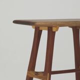 Contemporary handcrafted solid wood stool / end table from Sipo, Oak and Ash