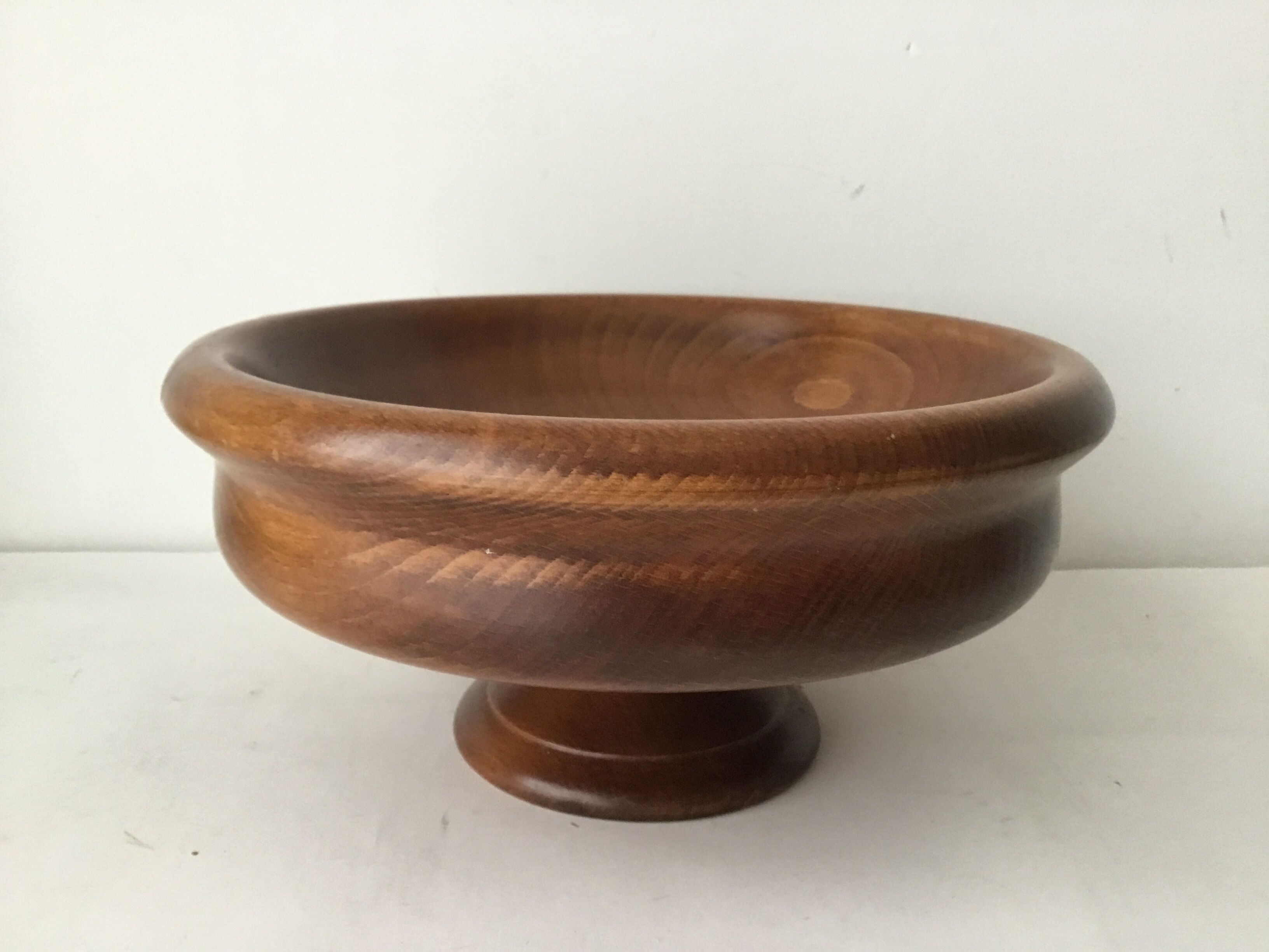 Solid wood presentation cut