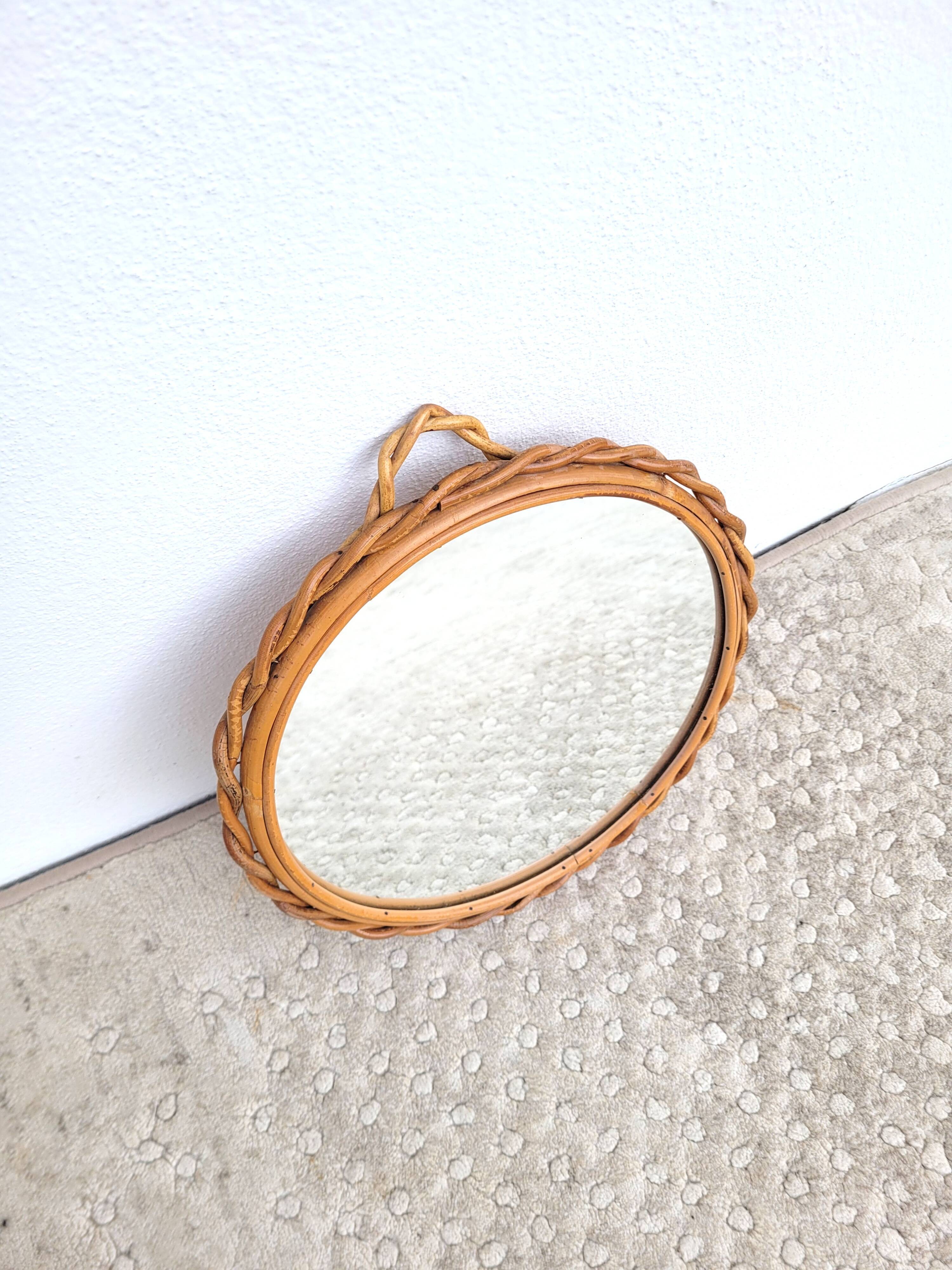 Round vintage rattan mirror 1970