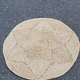 Round natural Scandinavian jute rug with star pattern 83cm