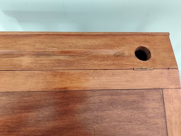 Bureau, pupitre en bois massif