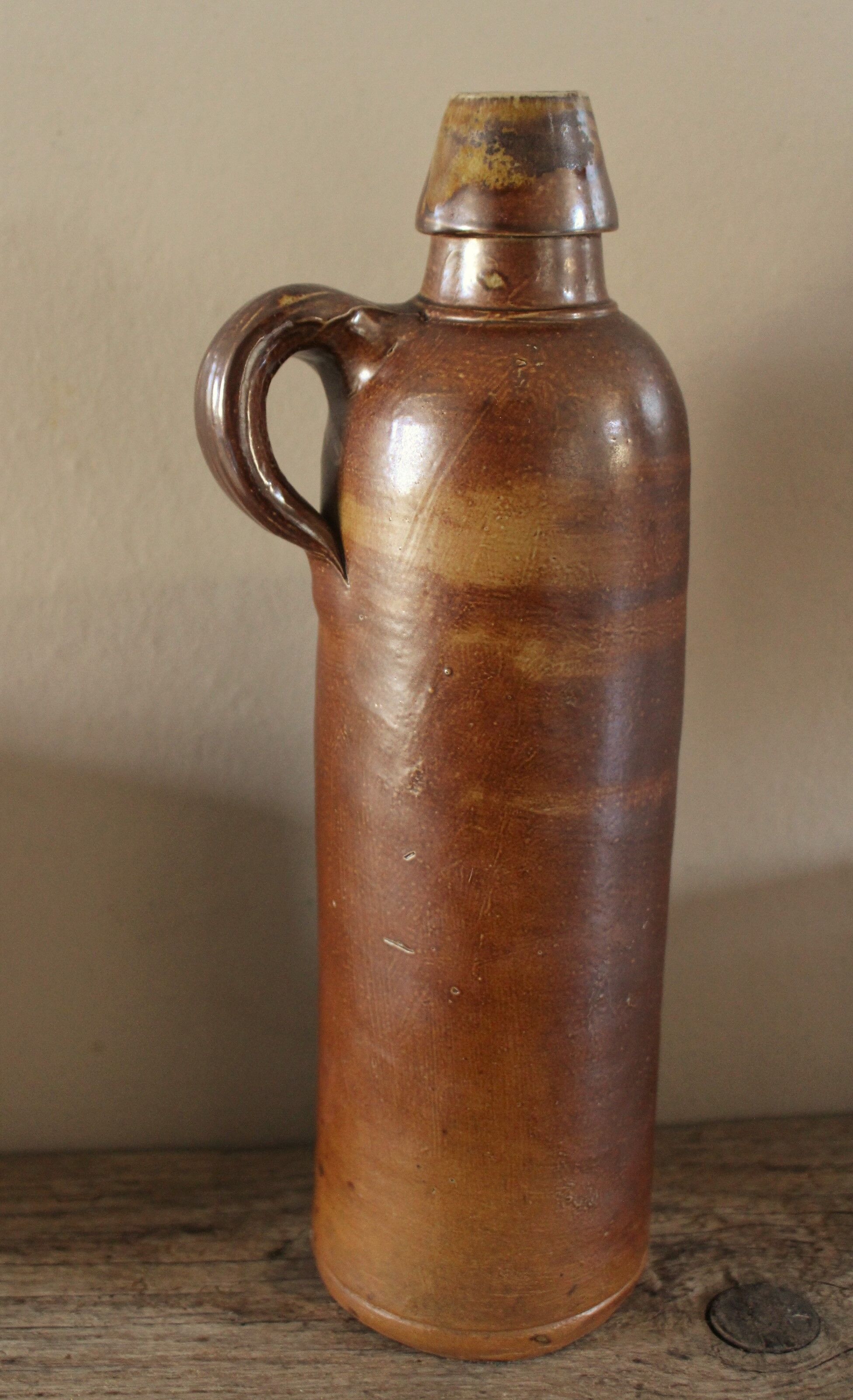 Bouteille liqueur grès vintage poignée