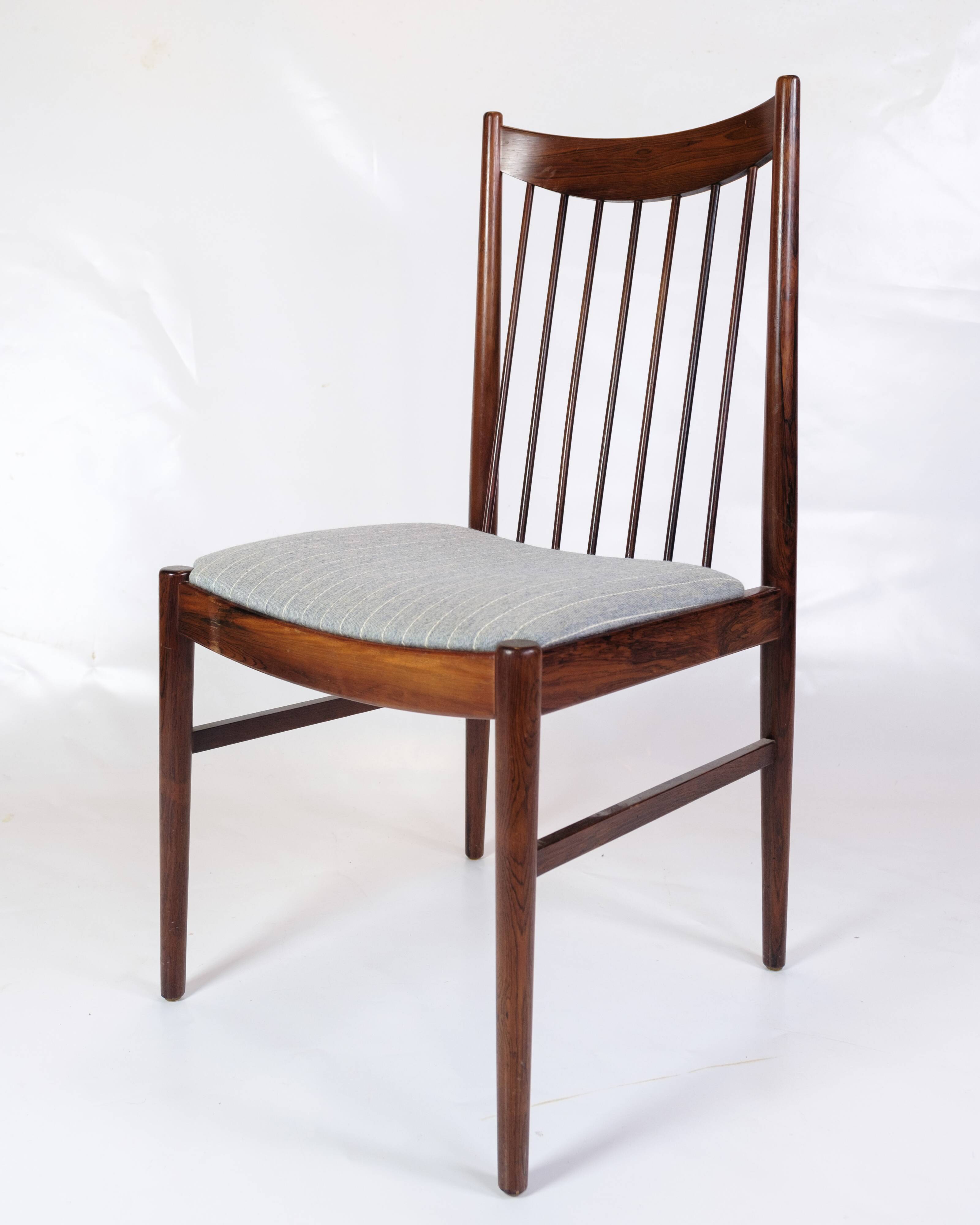 Set Of 4 Dining Chairs Model 422 Made In Rosewood By Arne Vodder From 1960s