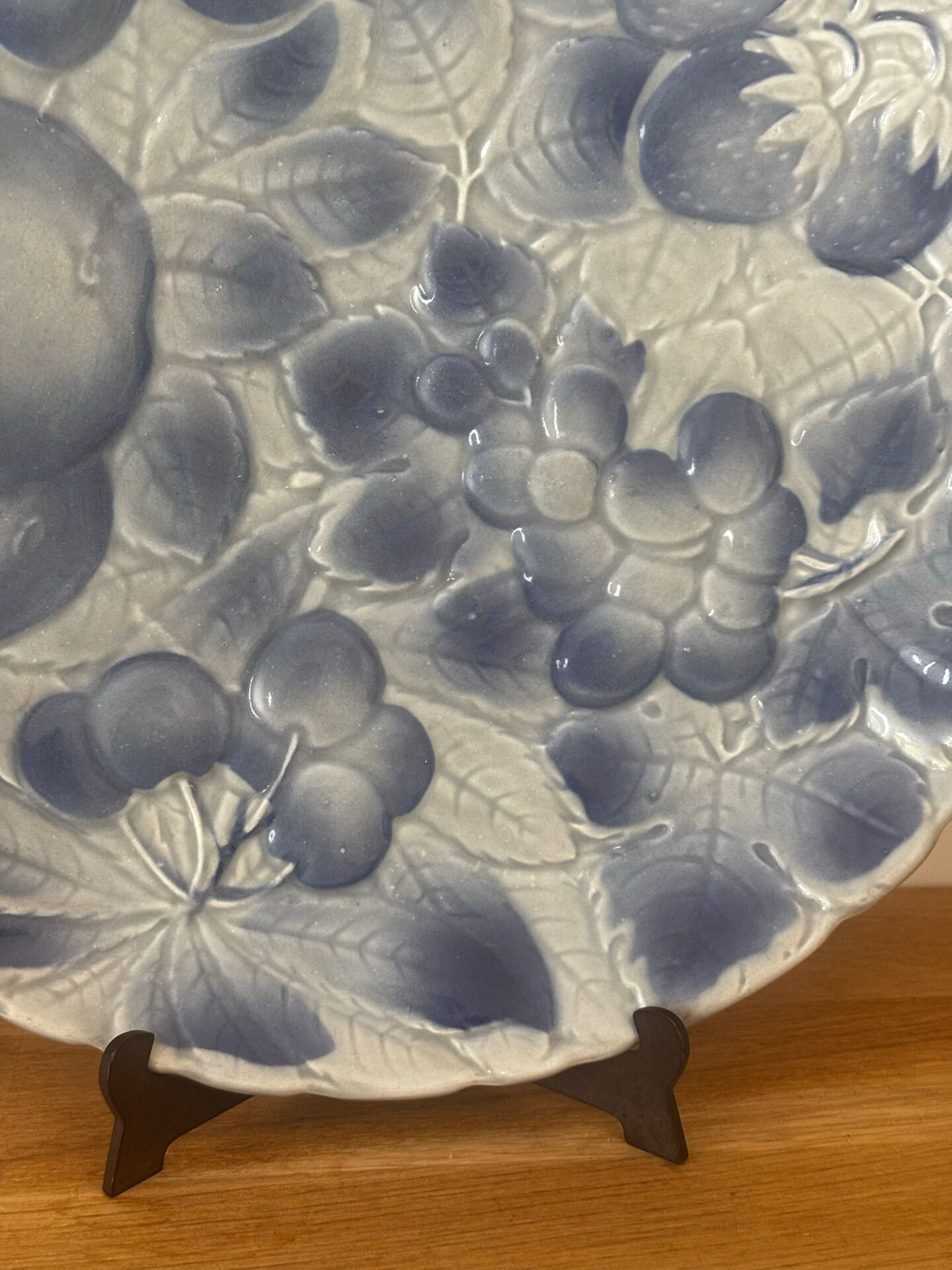 Old slightly hollow dish barbotine blue fruit Sarreguemines