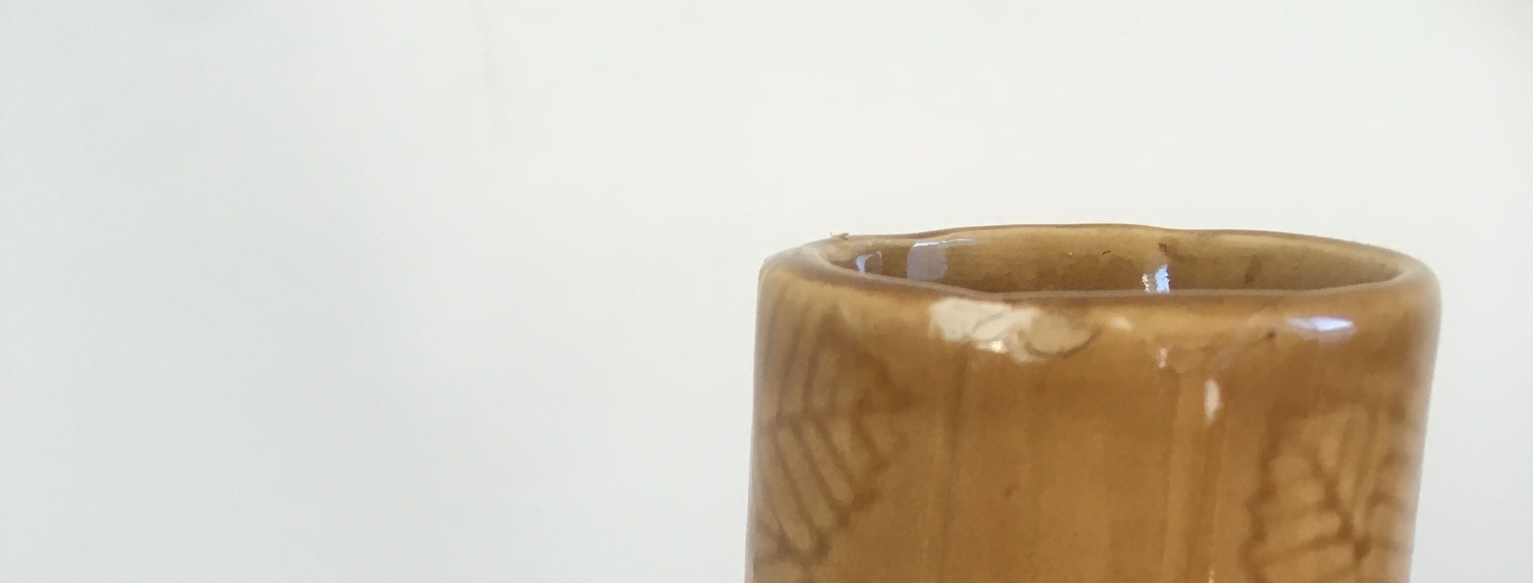Vintage strawberry vase Le Poet-Laval