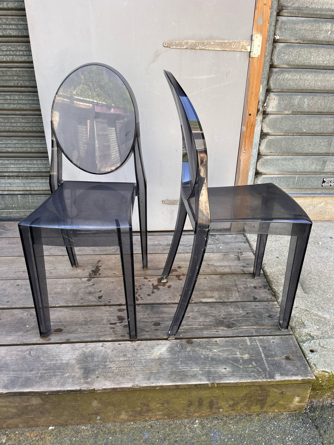 Pair of chairs Victoria Ghost P Starck ed Kartel