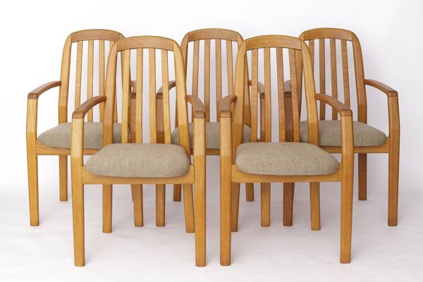 Ensemble de 5 chaises en chêne Dyrlund, chaises de salle à manger danoises des années 1970.