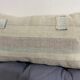Coussin en toile ancienne style Kilim