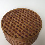 With lid rattan basket
