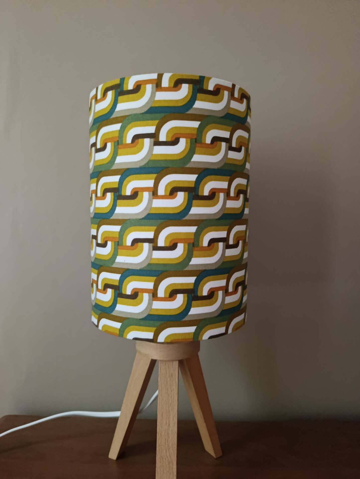 Tripod lamp wood pop Scandinavian | psychedelic print seventies