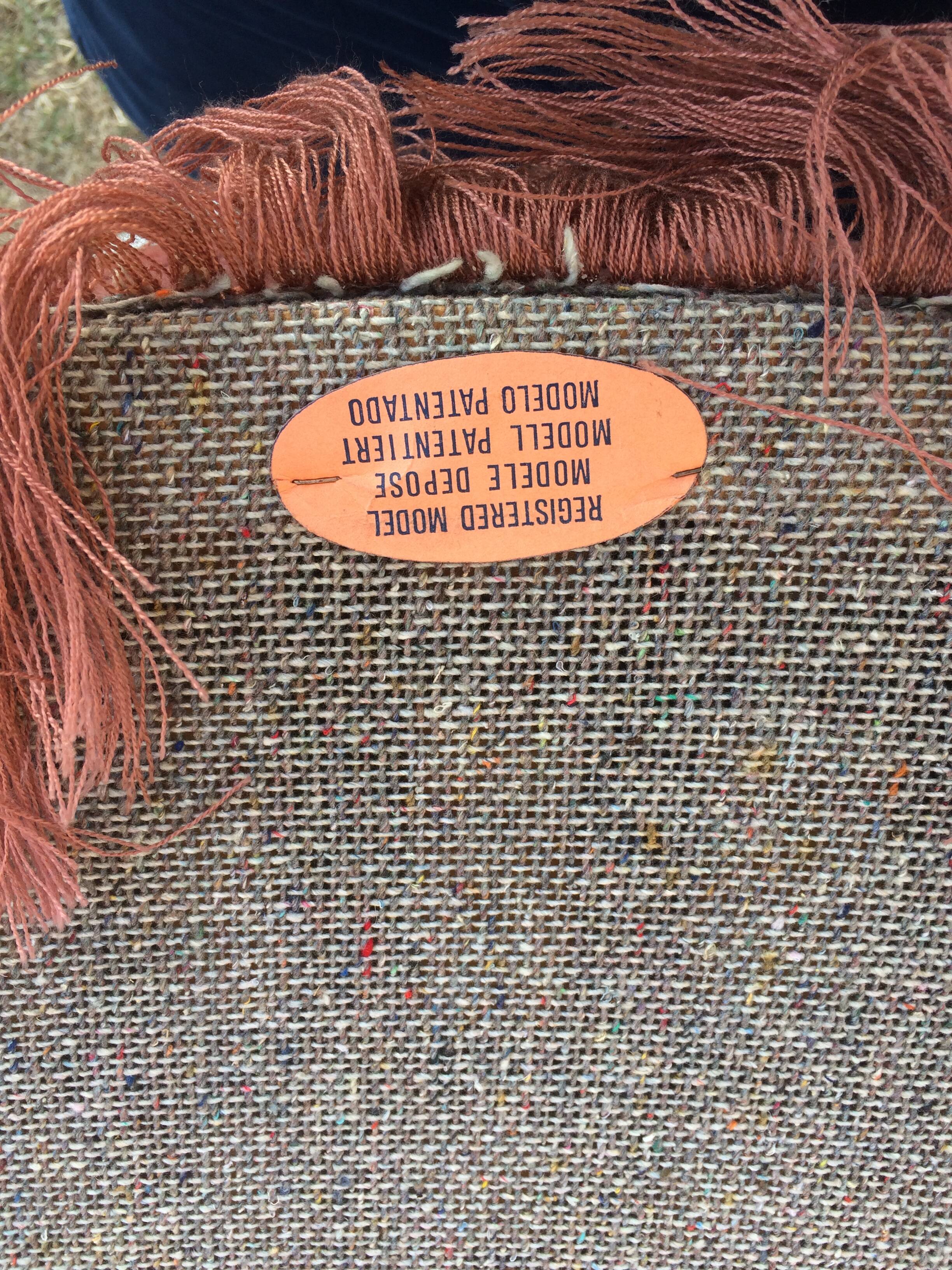 Pair of chairs toads