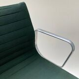 Eames EA 117 office chair